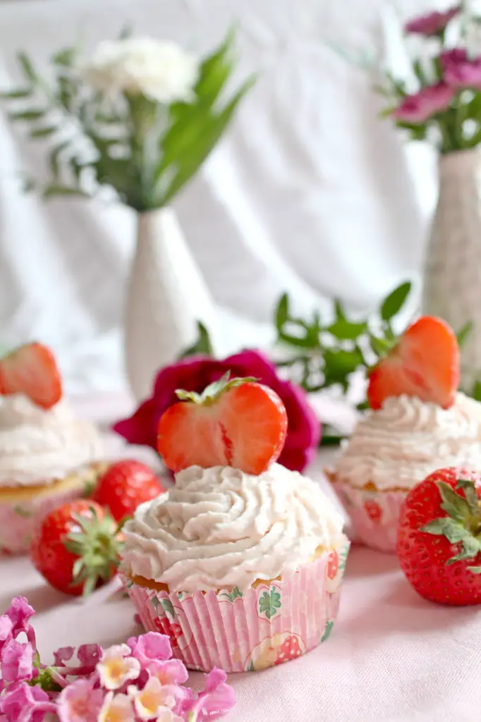 Leckere Erdbeerlimes-Cupcakes