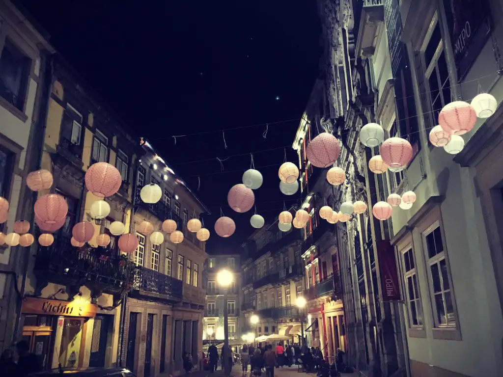 Wunderschöne Stimmung in Porto am Abend