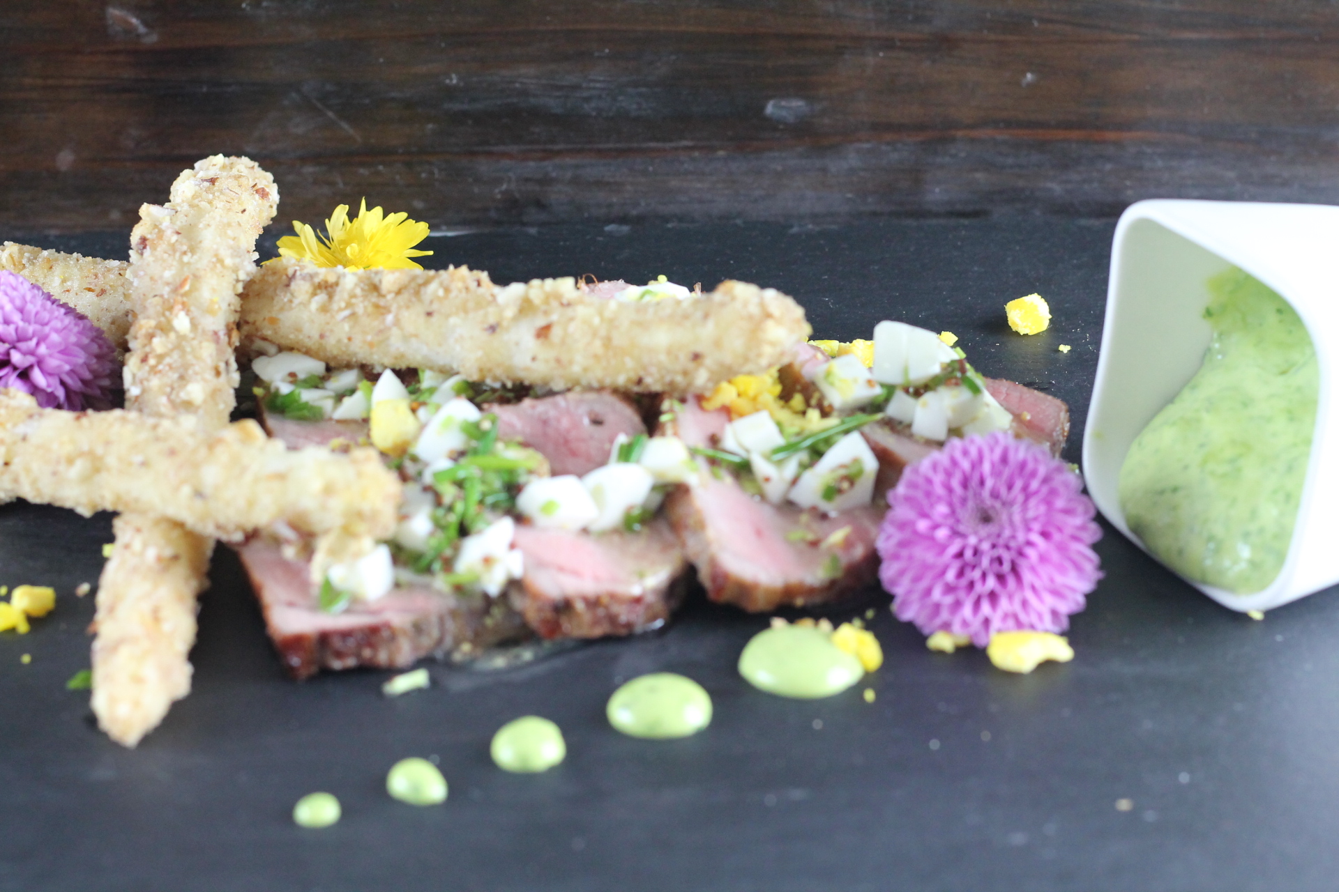 Kalbsfricandeau mit krossem Spargel und Bärlauch-Mayonnaise - Mein ...