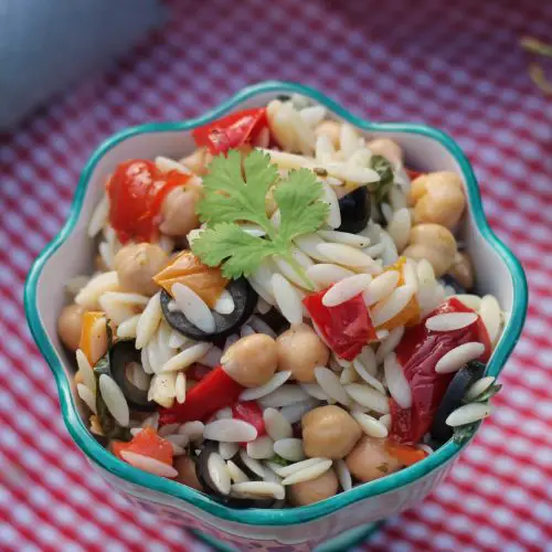 Kritharaki - Salat aus griechischen Nudeln
