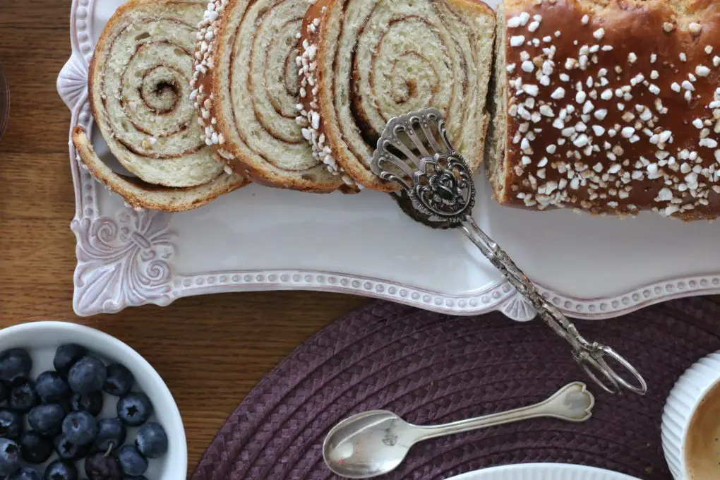 Frühstück verbindet: Schwedisches Frühstücksbrot mit Zimtswirl