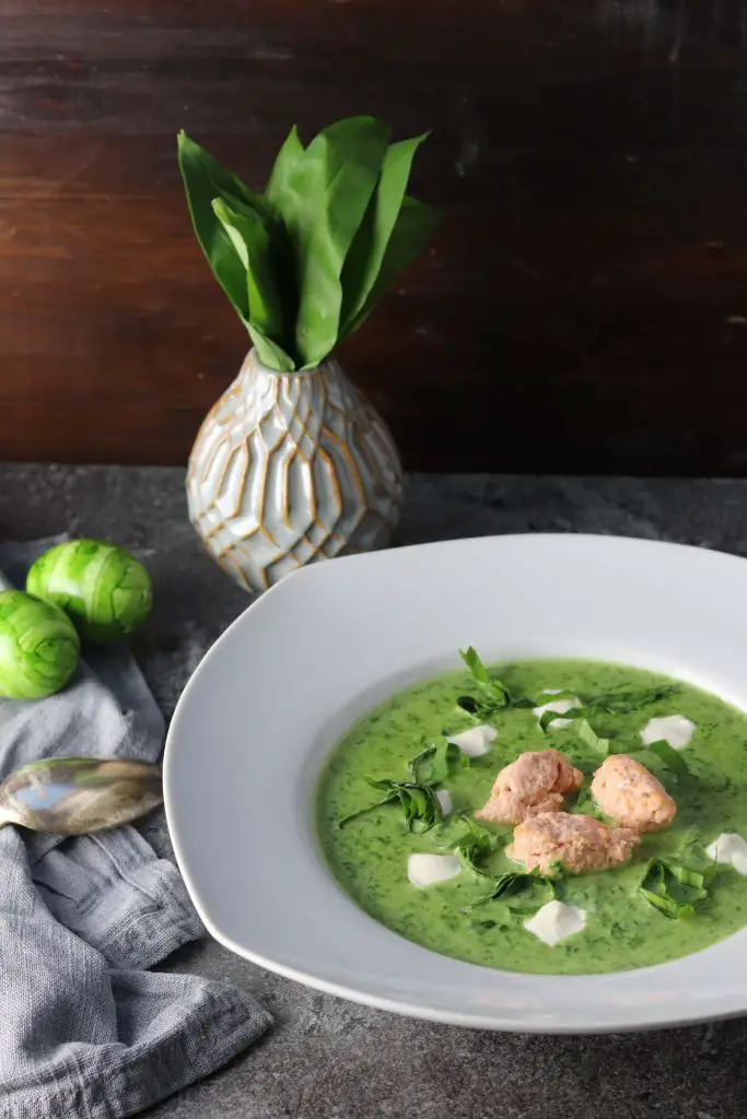 Bärlauchcremesuppe mit Lachsklößchen - Mein wunderbares Chaos