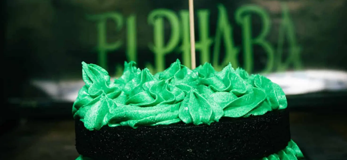 Wicked Cake: Halloween-Törtchen inspiriert von Elphaba